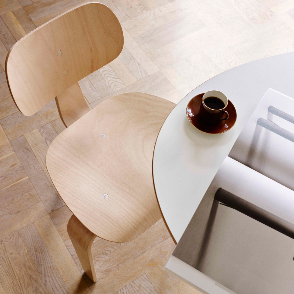 SE 42 3-LEGGED CHAIR (7)